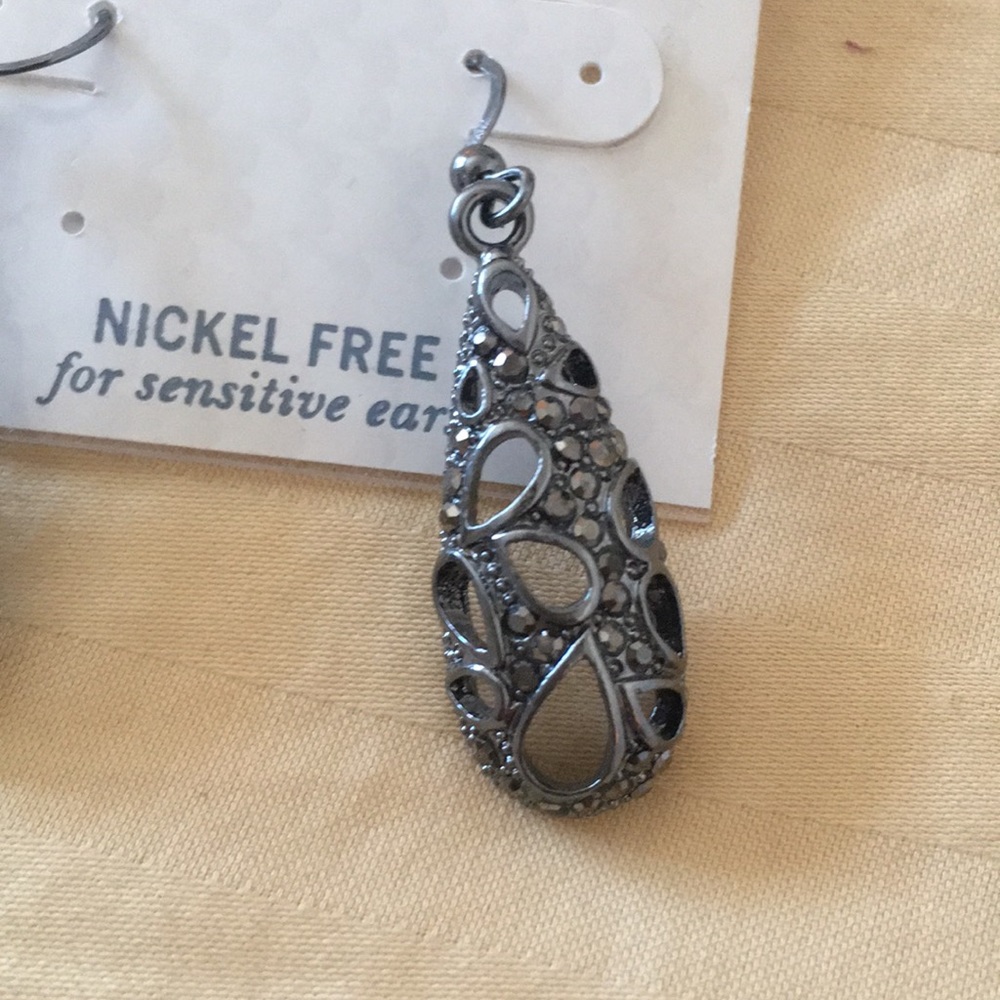 EARRINGS - Picture 2 of 3